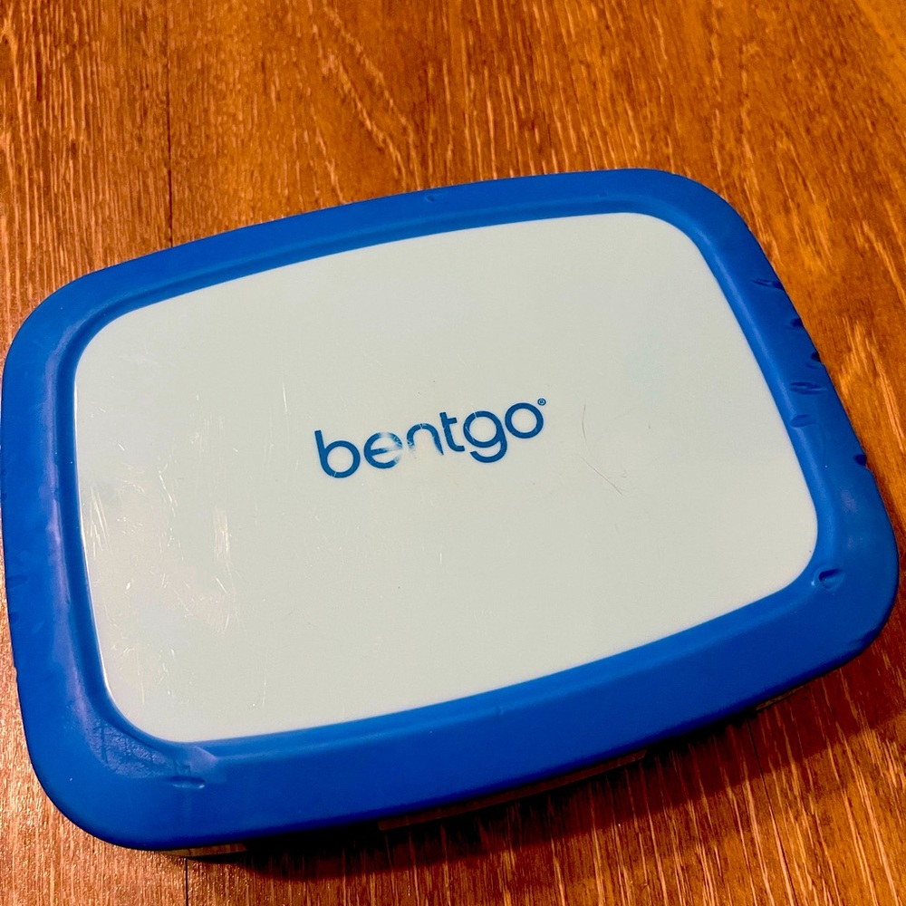 Bentgo White & Blue Bento Box Lunchbox.